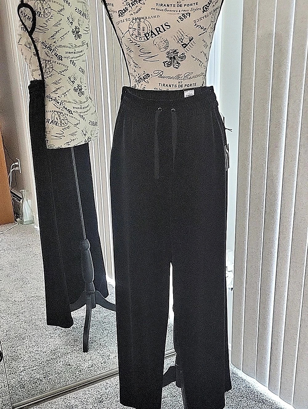 Simply Vera Wang Velvet Wide Leg Pant Pants Size Medium NWT